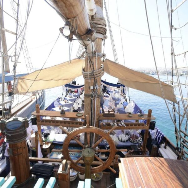 שובר הנחה - יאכטה בסגנון פיראטי באילת