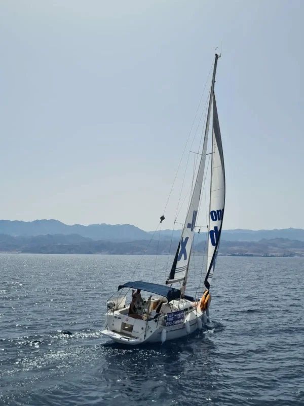 יאכטת מפרש לקבוצות (10 אנשים)