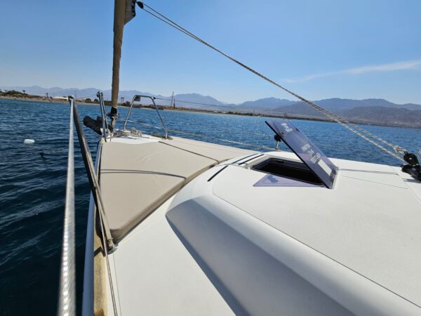 שובר הנחה: הפלגה פרטית על יאכטת מפרש מפנקת